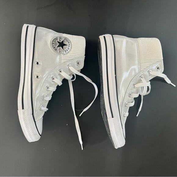 Converse Silver, Size 7 Party sneakers! - Picture 5 of 8